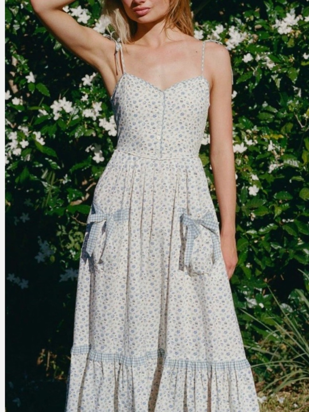 Christy Dawn Lia dress in Bleu tulip
Tie-Detail Spaghetti Strap Maxi Dress